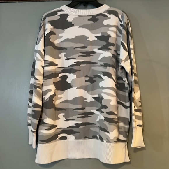 Aerie Camo Oversized Crewneck size small - Picture 8 of 10
